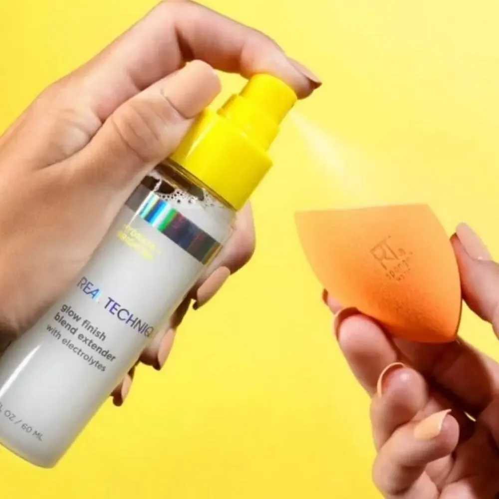 Glow finish blend extender with electrolytes by Real Techniques‎
